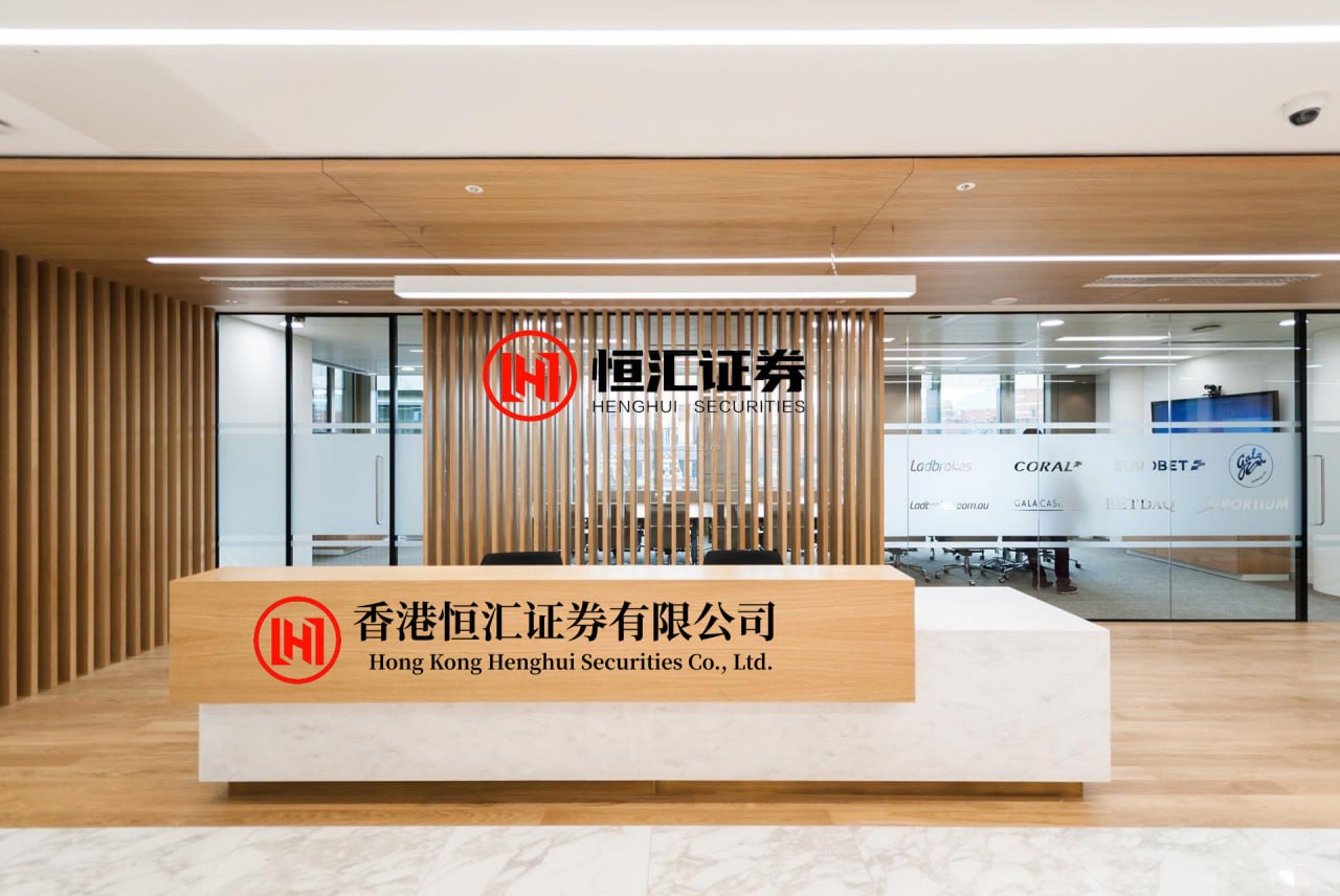 汇盈证券 逃学、说谎、沉迷网络......青少年不良行为背后潜藏的心理问题